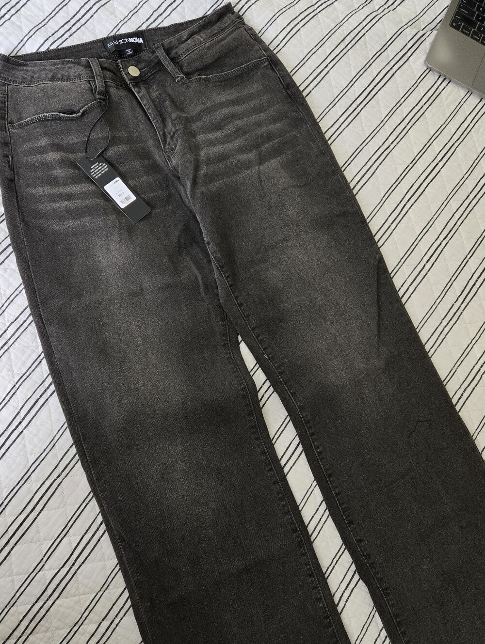 Black Wash Baggy Jeans - Fashion Nova - Picture 4 of 6